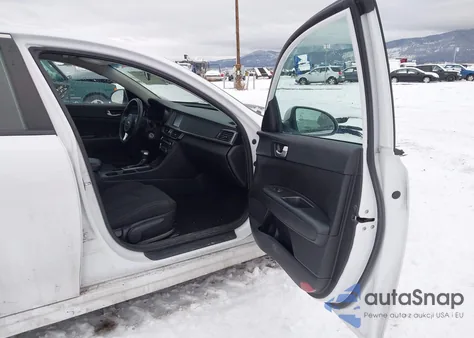 2018 Kia Optima Lx z USA, uszkodzony, nr VIN 5XXGT4L32JG255882